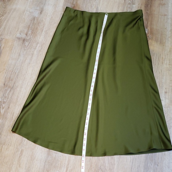 NWOT J Crew Midi Pull-on Slip Skirt In "Olive", XL - Picture 6 of 6